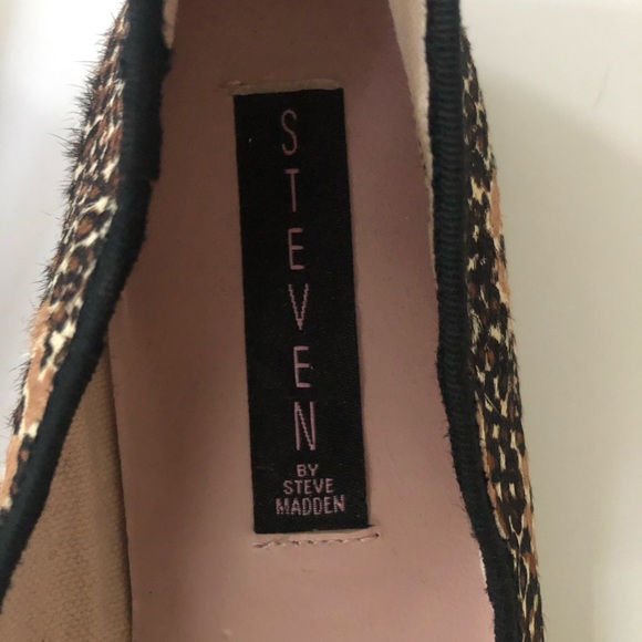 SOLD [Steve Madden] “Mitzie” Beige Print Flats Sz 8M - Picture 6 of 9